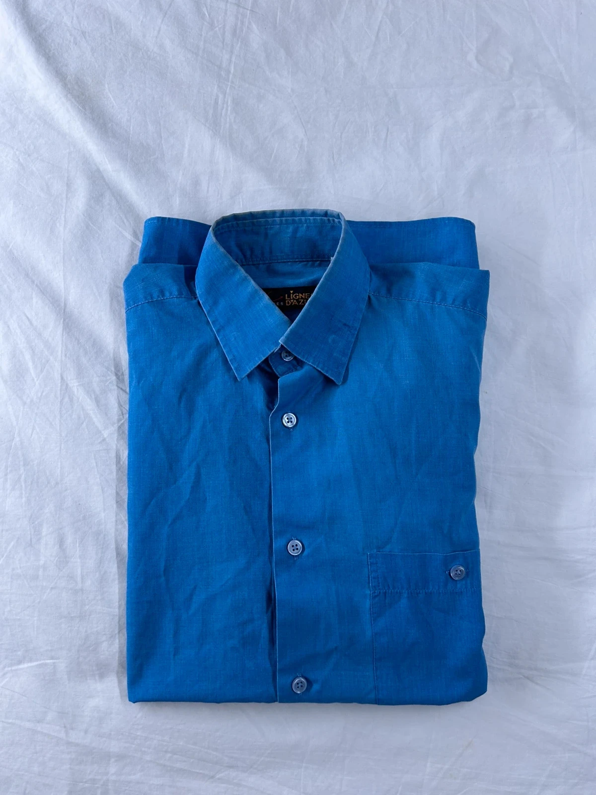 Chemise bleu arc uniformes lignes d’azur